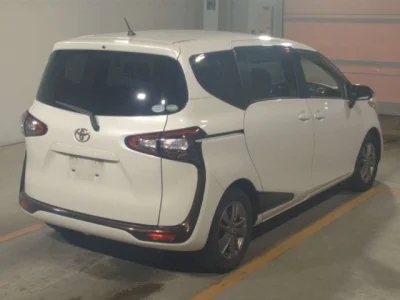 Toyota Sienta