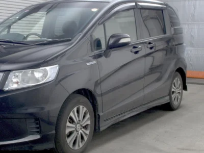 Honda Freed Spike