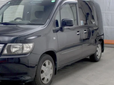 Honda Mobilio Spike