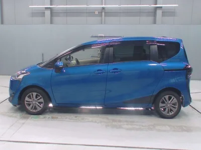 Toyota Sienta