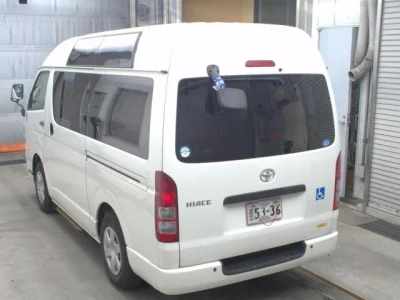 Toyota HiAce Van