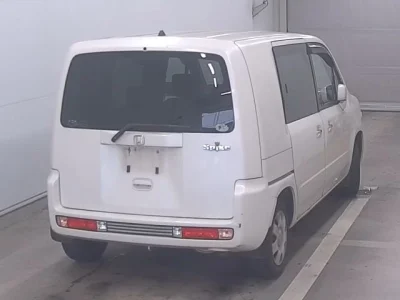 Honda Mobilio Spike