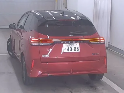 Nissan AURA