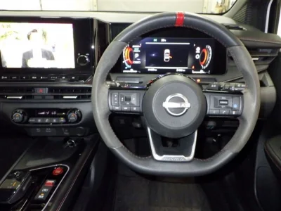 Nissan AURA