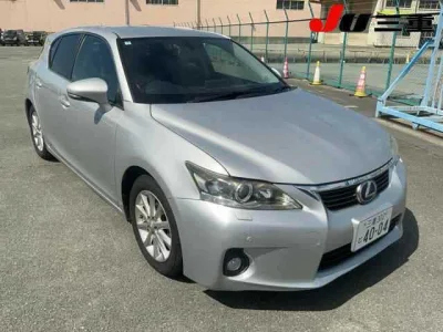 Lexus CT200h