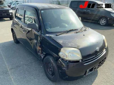 Daihatsu Esse