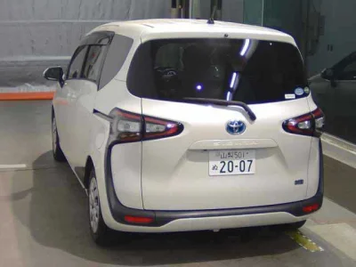 Toyota Sienta