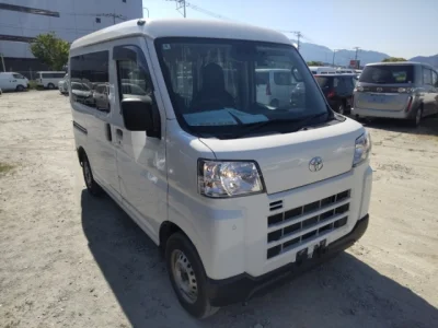 Toyota Pixis Van