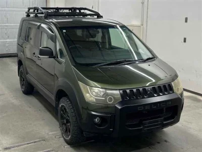 Mitsubishi DELICA D5