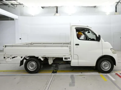 Toyota Lite Ace Truck