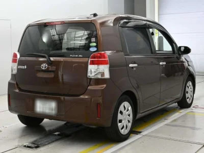 Toyota Spade