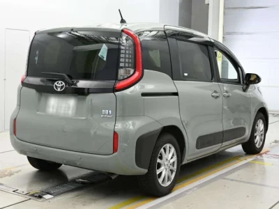 Toyota Sienta