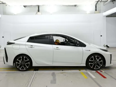 Toyota Prius PHV