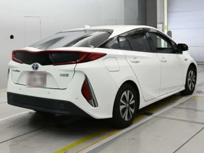 Toyota Prius PHV