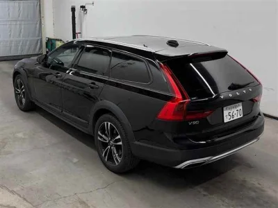 Volvo V90