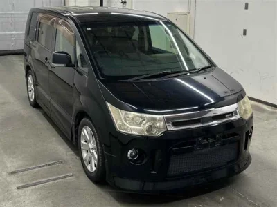 Mitsubishi DELICA D5