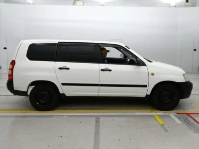 Toyota Succeed