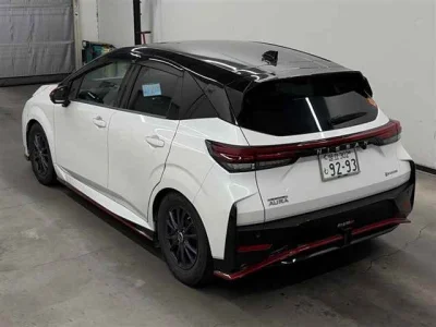 Nissan AURA