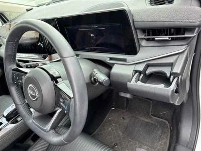 Nissan AURA