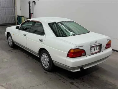 Nissan Laurel