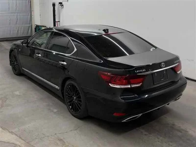 Lexus LS600h