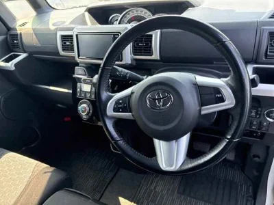 Toyota Pixis Mega