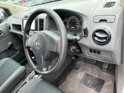 Nissan AD
