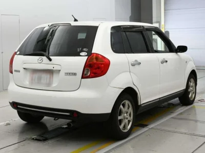 Mazda Verisa