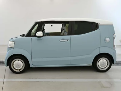 Honda N-Box Slash