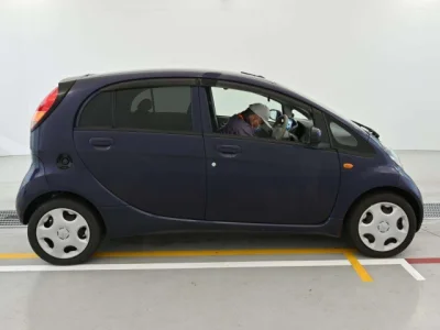 Mitsubishi I
