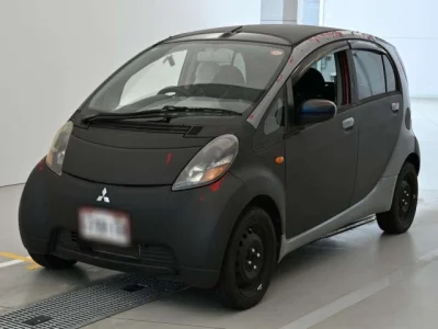 Mitsubishi i