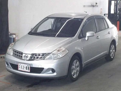 Nissan Tiida Latio