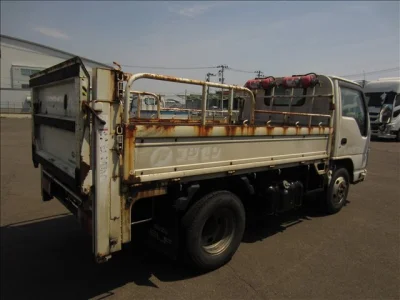 Isuzu ELF