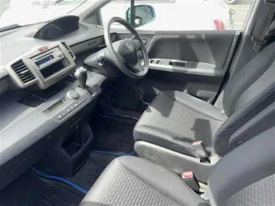 Honda Freed Spike