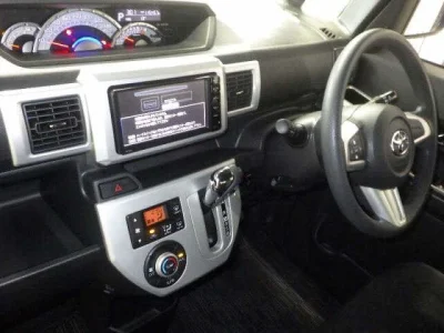 Toyota Pixis Mega