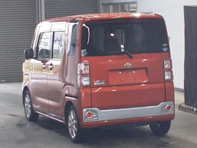 Toyota Pixis Mega
