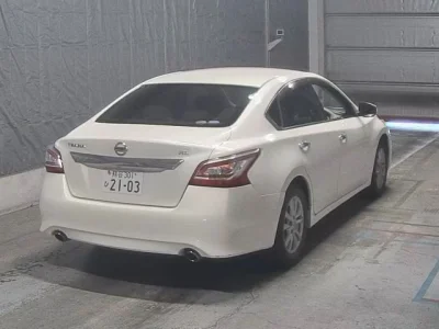 Nissan TEANA