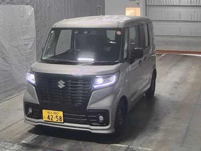 Suzuki SPACIA BASE