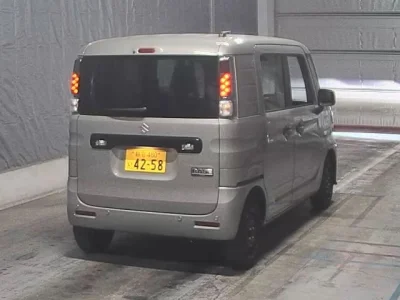 Suzuki SPACIA BASE