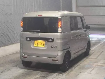 Suzuki SPACIA BASE