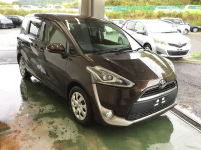 Toyota Sienta
