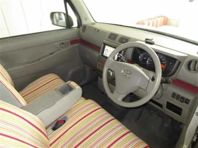 Toyota Pixis Space