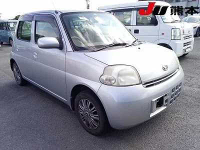 Daihatsu Esse