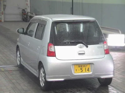 Daihatsu Esse