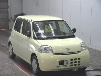 Daihatsu Esse