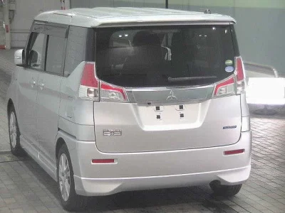Mitsubishi Delica D:2