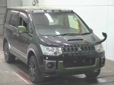 Mitsubishi Delica D:5