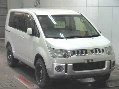 Mitsubishi DELICA D5