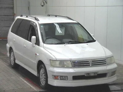 Mitsubishi Chariot Grandis