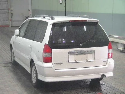 Mitsubishi Chariot Grandis